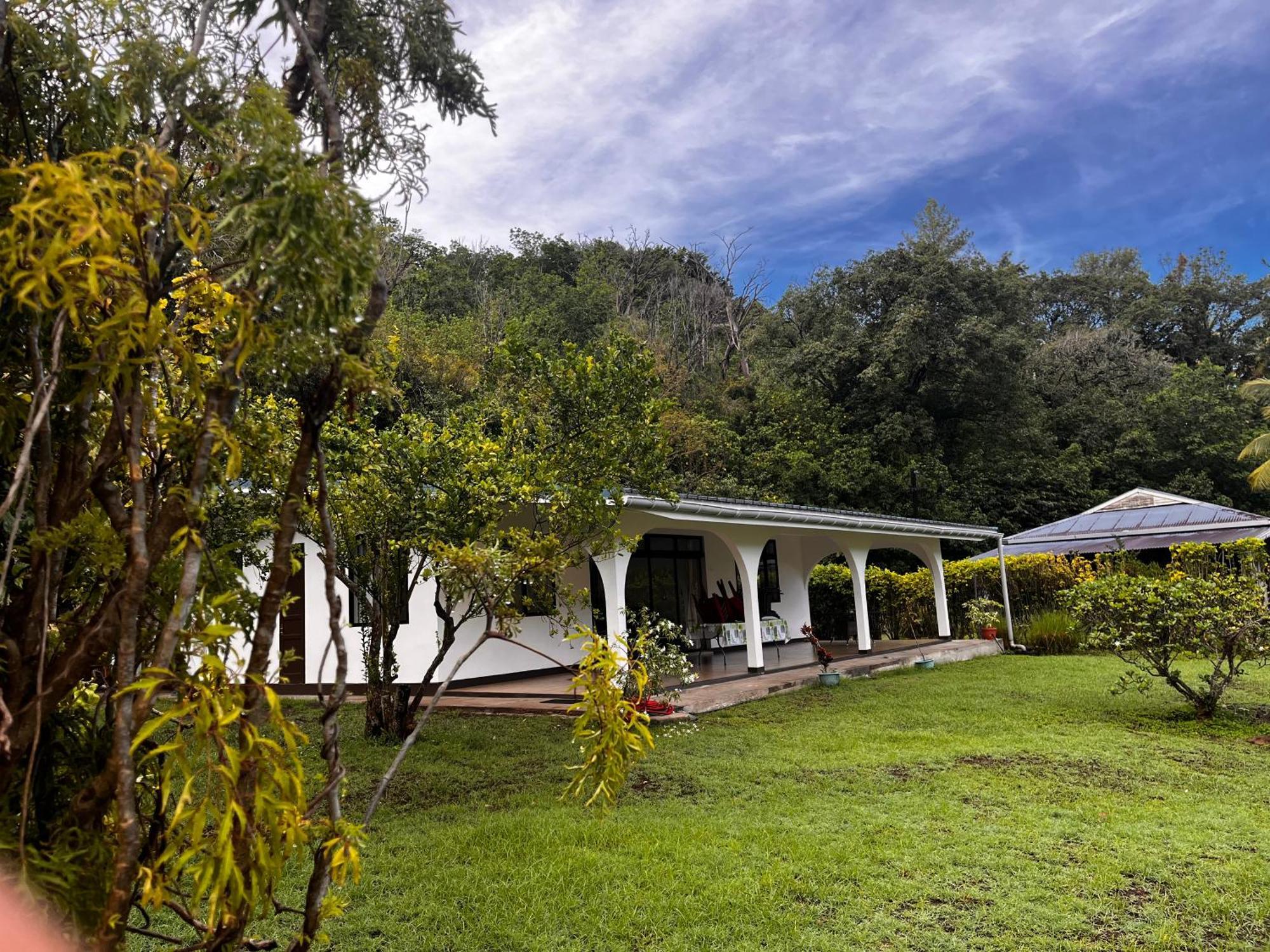 Tiki Lodge Hiva Oa Atuona Экстерьер фото